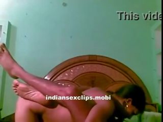 Indiane i rritur kapëse filma (2)