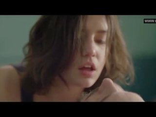 Adele Exarchopoulos - Topless adult clip Scenes - Eperdument (2016)