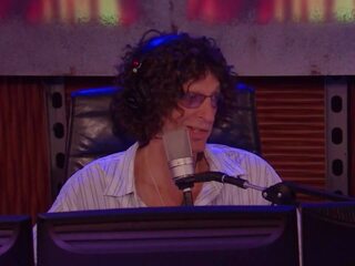 21 έτος γριά kasia rabbit παίρνει farted επί howard stern.