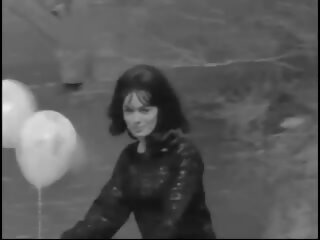 Nestydatý šortky 4 1960s - 1970s, volný špinavý video 9a | xhamster
