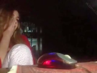 [periscope] două fete joc față camera