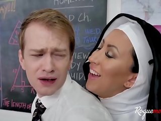 Catholic nonne drehungen studenten in sex film sklaven