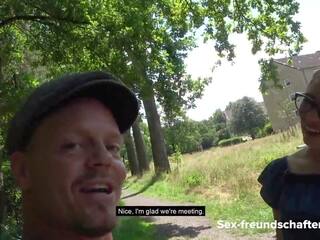 Public-german pappa fucks momen med glasögon. | xhamster