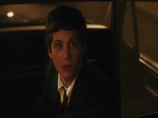 إيما watson ال perks من يجري ل wallflower