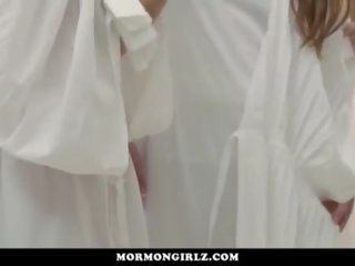 Mormongirlz- 二 女の子 準備する アップ 赤毛 プッシー
