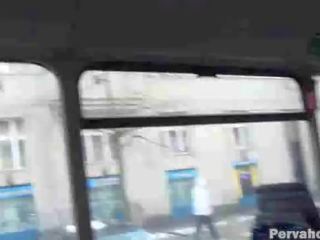 Xxx video ir ekshibicionistas pora apie viešumas autobusas